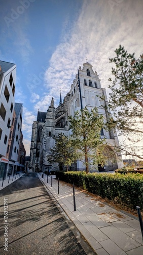 SAINT-QUENTIN (Aisne)