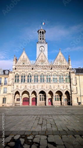 SAINT-QUENTIN (Aisne)