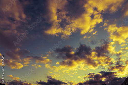 Fototapeta Naklejka Na Ścianę i Meble -  sunset sky with clouds