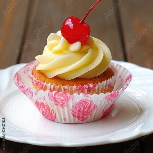 cupcake with cherry
