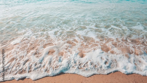 Calm water waves for relaxa...