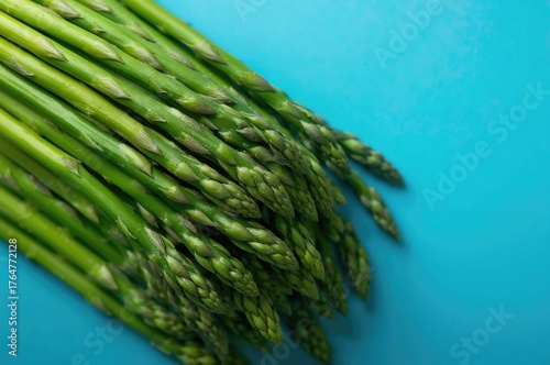 Fresh Green Asparagus Bundl...