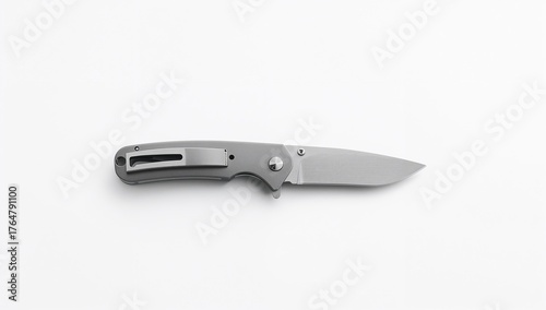Compact folding pocket knif...