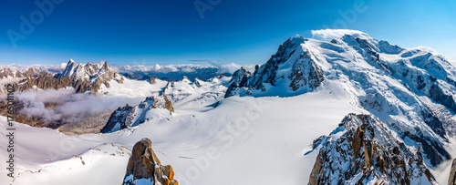Widok z Aiguille du Midi, Alpy, Francja