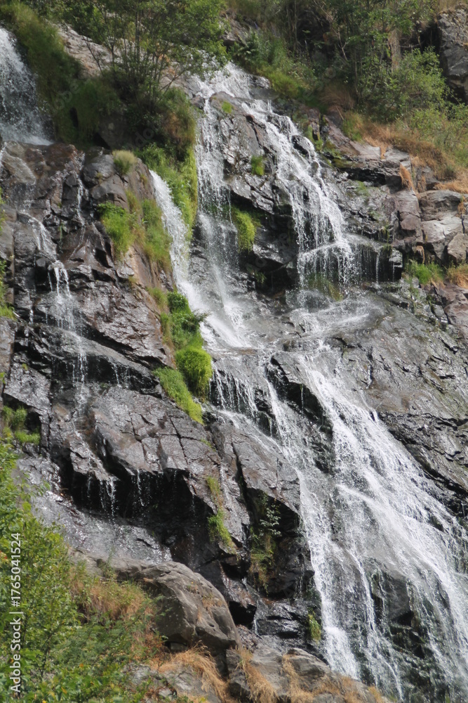 Obraz premium Wasserfall im Schwarzwald