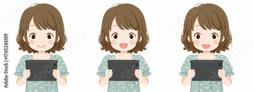 タブレットを持つ笑顔の女性のイラストが３人並んでいます。