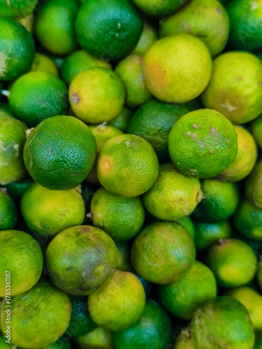 Mixed Green Calamansi Limes