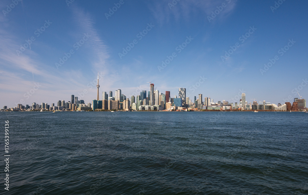 Fototapeta premium Toronto Skyline Canada, Cityscape with CN Tower and Lake Ontario View