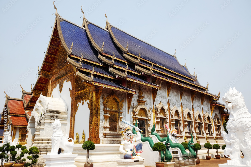 Obraz premium landscape ancient pagoda of buddhism at Wat Den Sali Si Mueang Kaen temple in Chiang Mai Province in Thailand