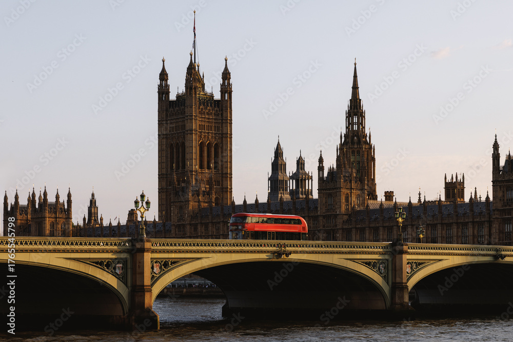 Fototapeta premium Red Double Decker Bus on Westminster Bridge
