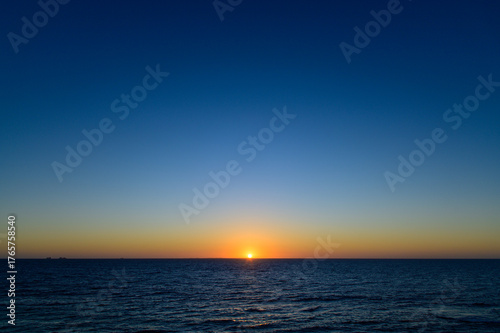 オーストラリア西海岸で眺めるインド洋の超絶景な夕暮れ