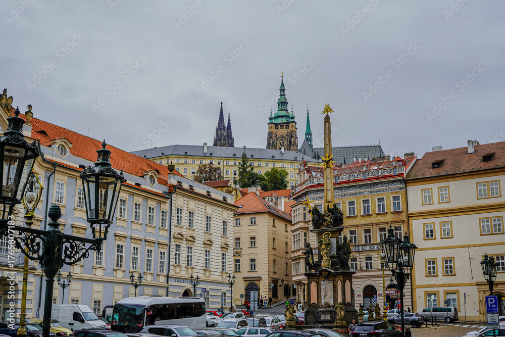 Naklejka premium Beautiful aerial and detailed view of Prague Castle with St. Vitus Cathedral and the Old Royal Palace, Czech Republic — Gothic architecture and panoramic city skyline