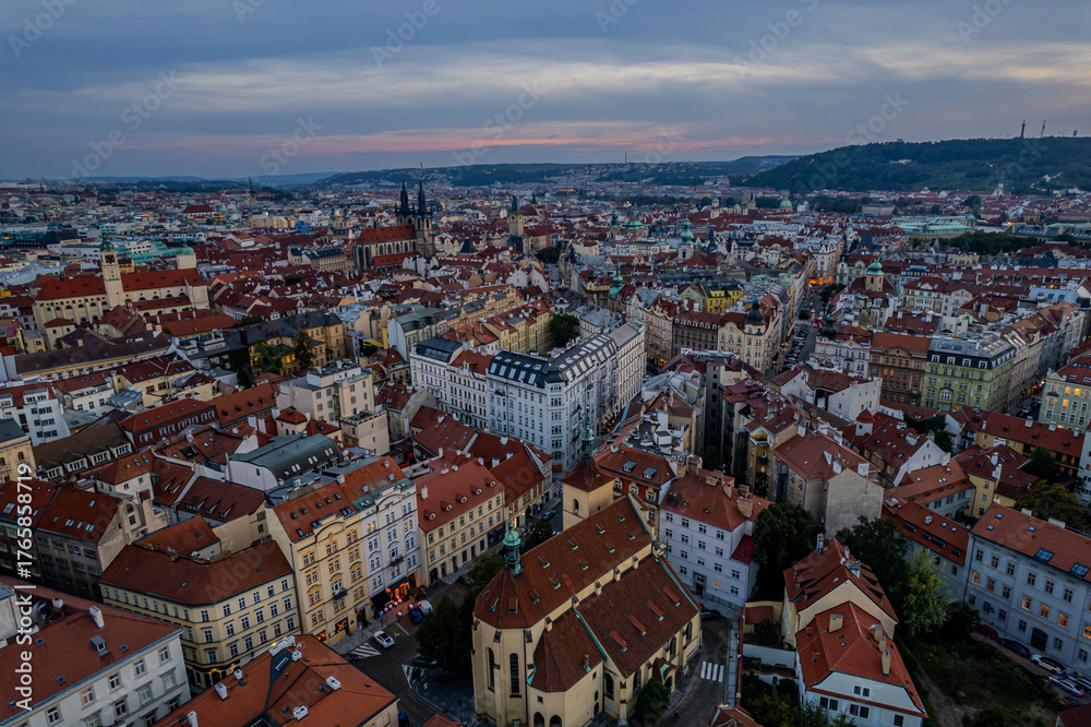 Obraz premium Beautiful Aerial View of Prague City, Czech Republic — Historic Skyline with Vltava River, Charles Bridge and Prague Castle