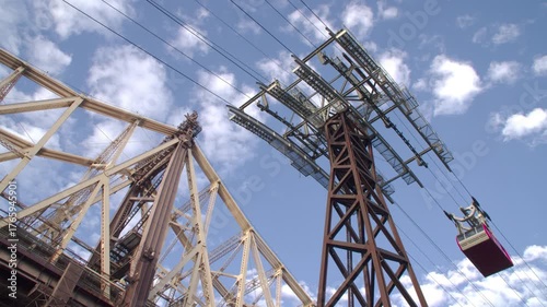 Establishing shot of the Roosevelt Island Tram and the Queensboro Bridge