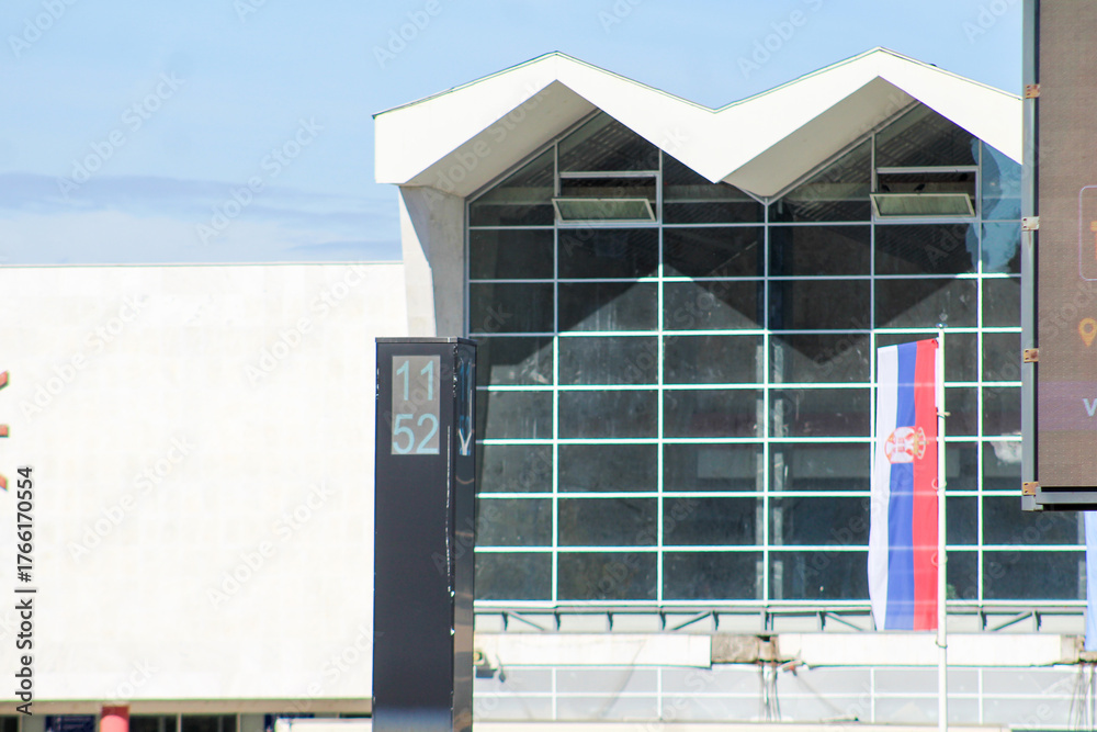 Φωτογραφία The clock on the Novi Sad railway station stopped at 11:52, marking the time of the 2024 collapse that took 16 lives