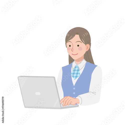 パソコンを使う事務員の女性