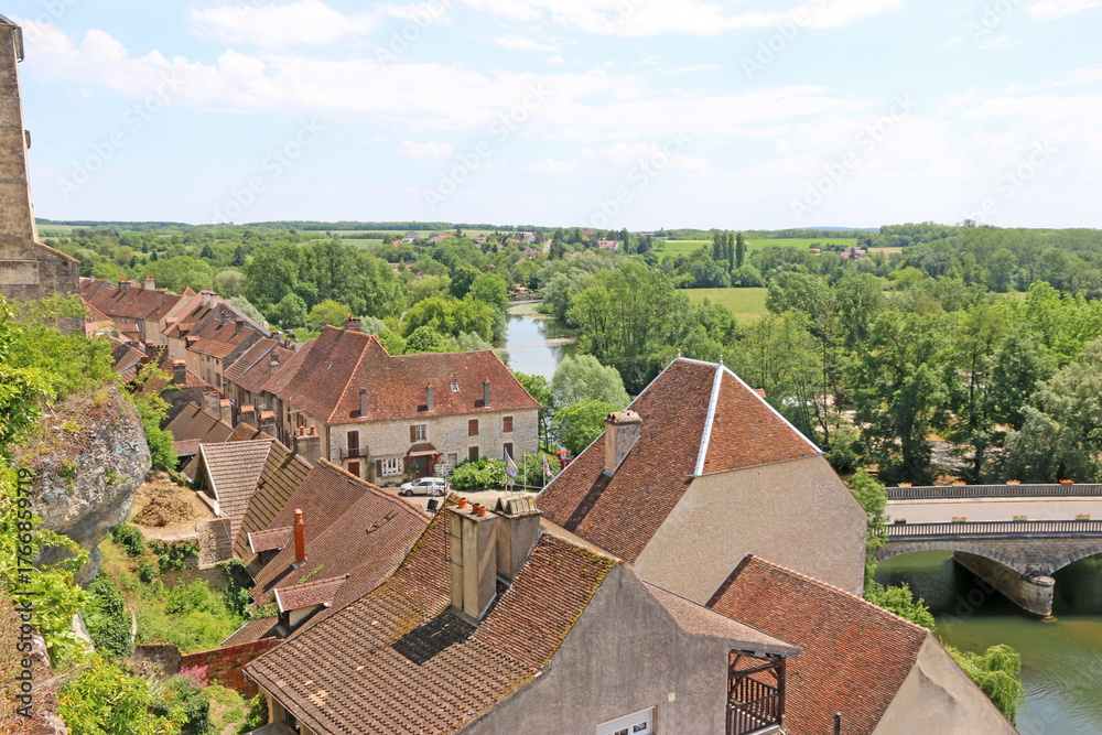 Obraz premium Pesmes town by the River Ognon in France
