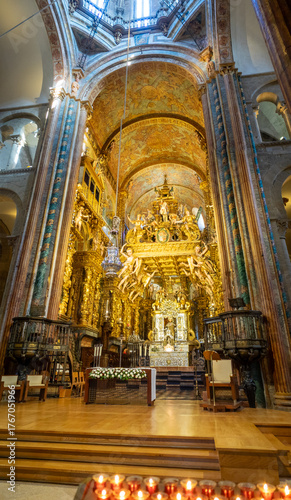 Gneral view of the high altar of the Santiago de Compostela Cathedral