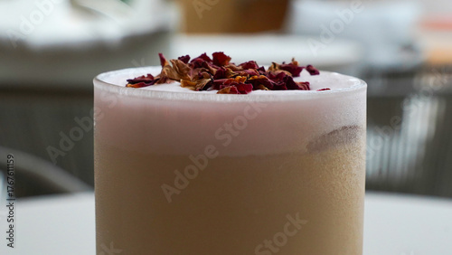 근접, hot, 아이스, 고립시키는, 갈색, 케이크, 맛있는, 요거트, 신선, 음료, 카푸치노, 마시다, 크림, 잔, 먹을것, 디저트, 카페