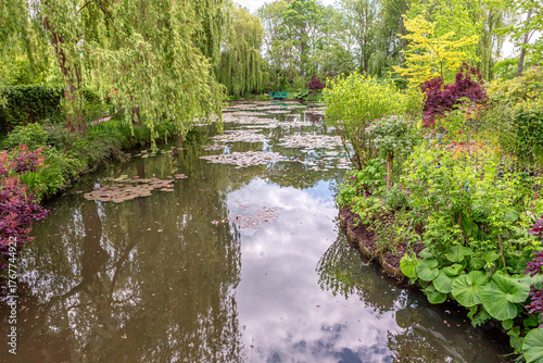 Canvas Print gardens of painter Claude Monet in Giverny, France