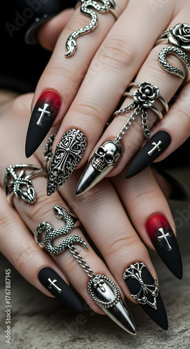Halloween and Gothi style nails 