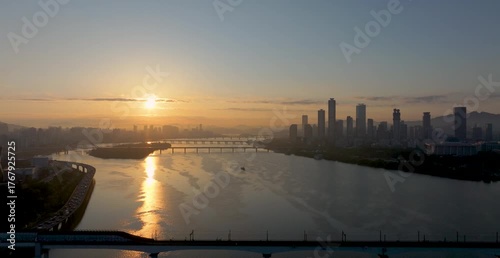 Wallpaper Mural An aerial view of Seoul's Hangang River, Yeouido, and Seonyudo Park in autumn Torontodigital.ca
