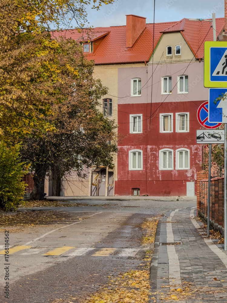 Fototapeta premium A street with a beautiful house and architecture in the city of Baltiysk