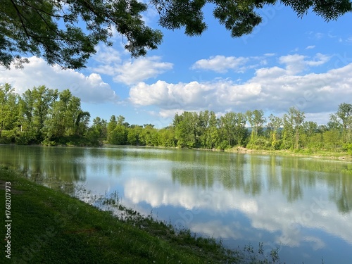 Schilderij op canvas Special ornithological reserve Sava - Strmec and fishing area of ​​Lakes Strmec