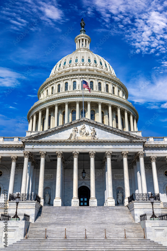 Fototapeta premium The United States Capitol building