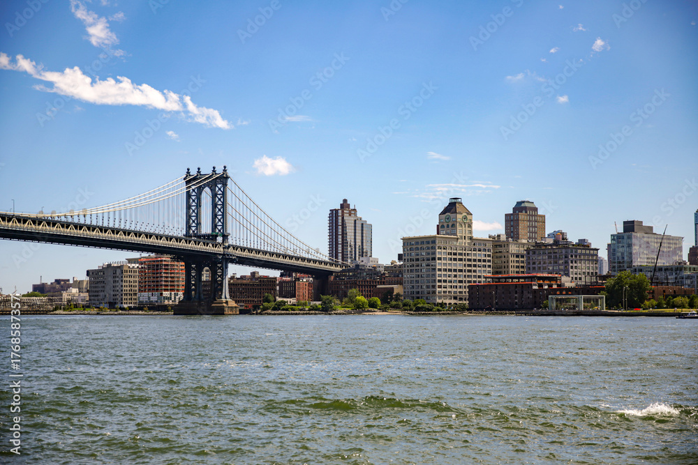 Naklejka premium Manhattan Bridge, New York City
