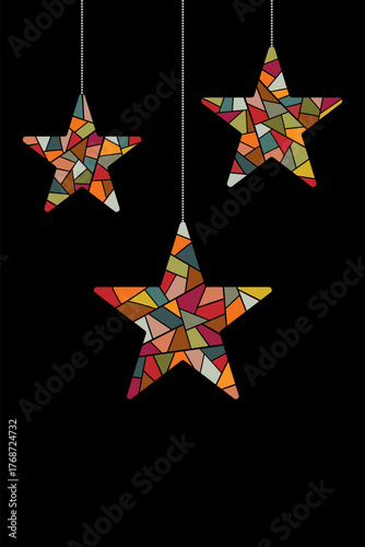 Vektorgrafik mit bunten Mosaiksternen auf schwarzem Hintergrund. Freier Platz für Text. Vorlage für Einladungen, Grußkarten, Social Media Posts und Werbung.