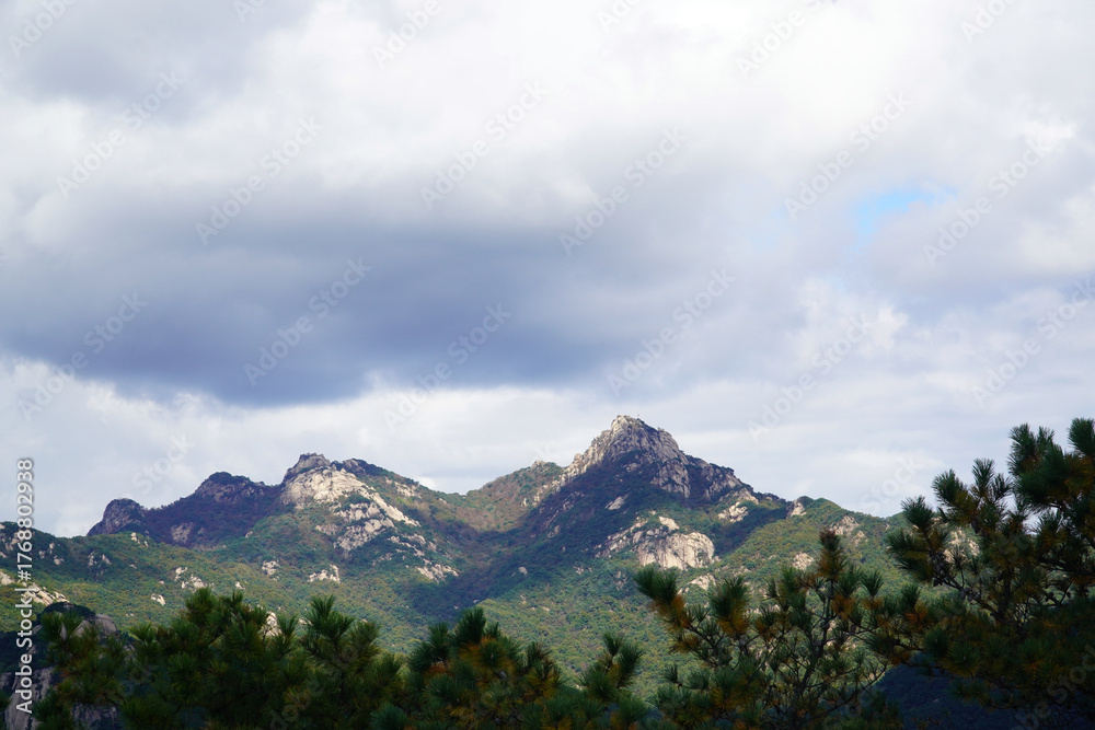 Fototapeta premium the scenery of Bukhansan Mountain