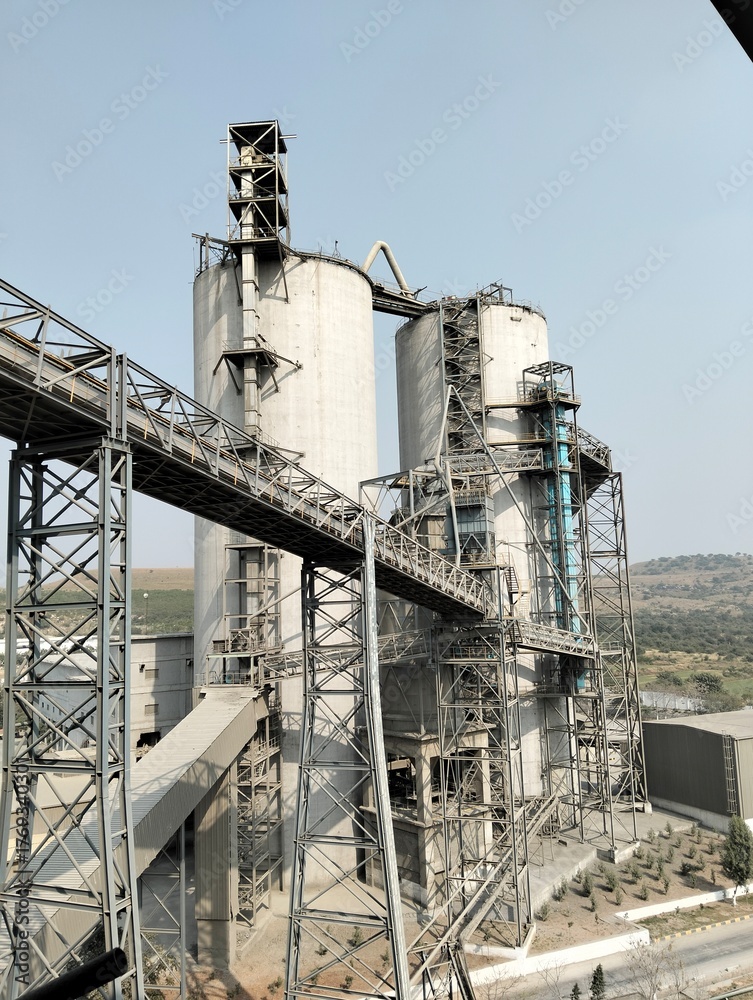 Obraz premium Cement silos view 