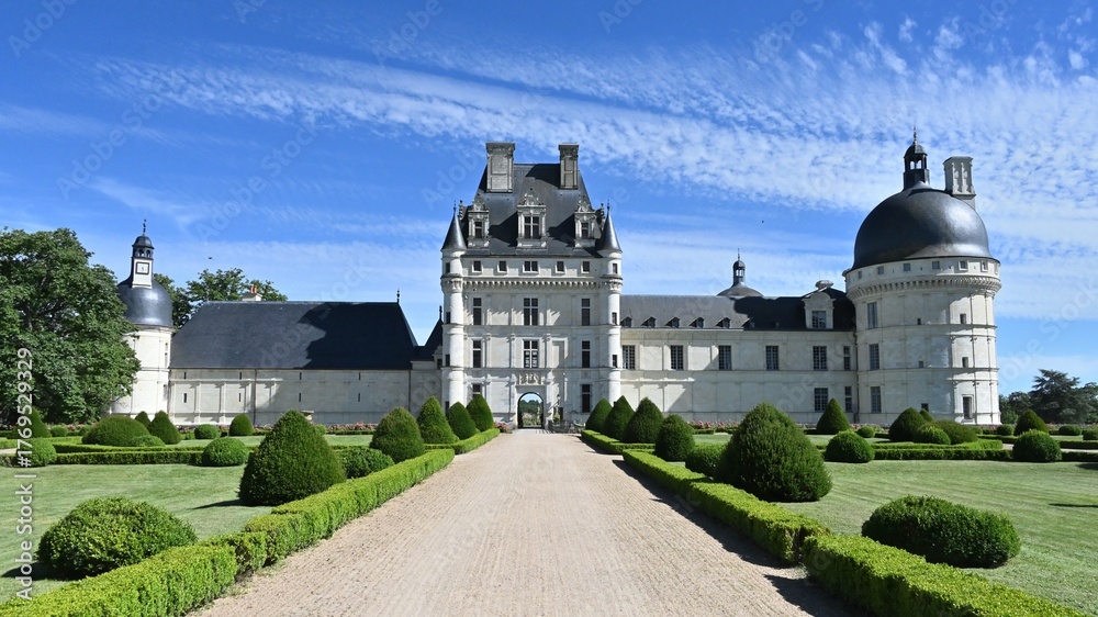 Fototapeta premium View of a castle in the french Loire Valley