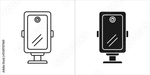 Illustration of a mirror for beauty and grooming