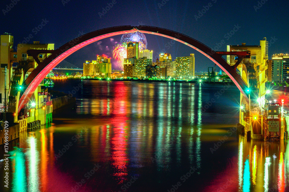 Obraz premium 安治川水門と夜景