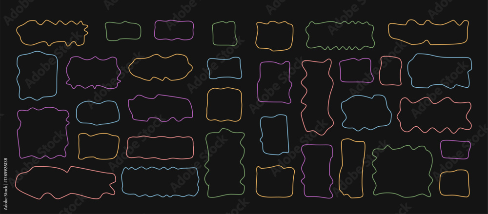 Naklejka premium Hand drawn wavy frame and bubble shapes on black background create an organic quote set. Collection of doodle outline template and rectangle banner shape for modern abstract note, comment or message