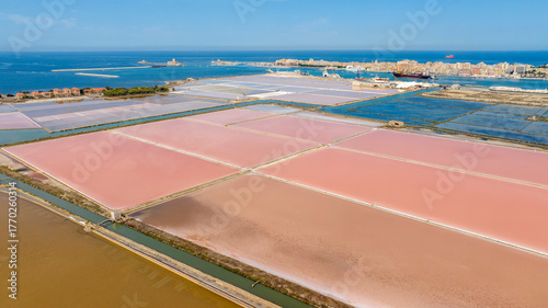 Foto Aerial view of the Trapani salt pans, Sicily, Italy