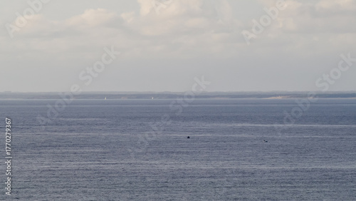 Vue sur l'océan atlantique, depuis le Phare des baleines, sur l'île de Ré