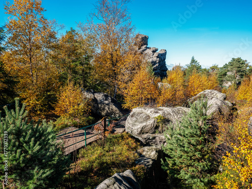  Szczeliniec Wielki w Górach Stołowych, na terenie Parku Narodowego Gór Stołowych. © Janusz Lipiński