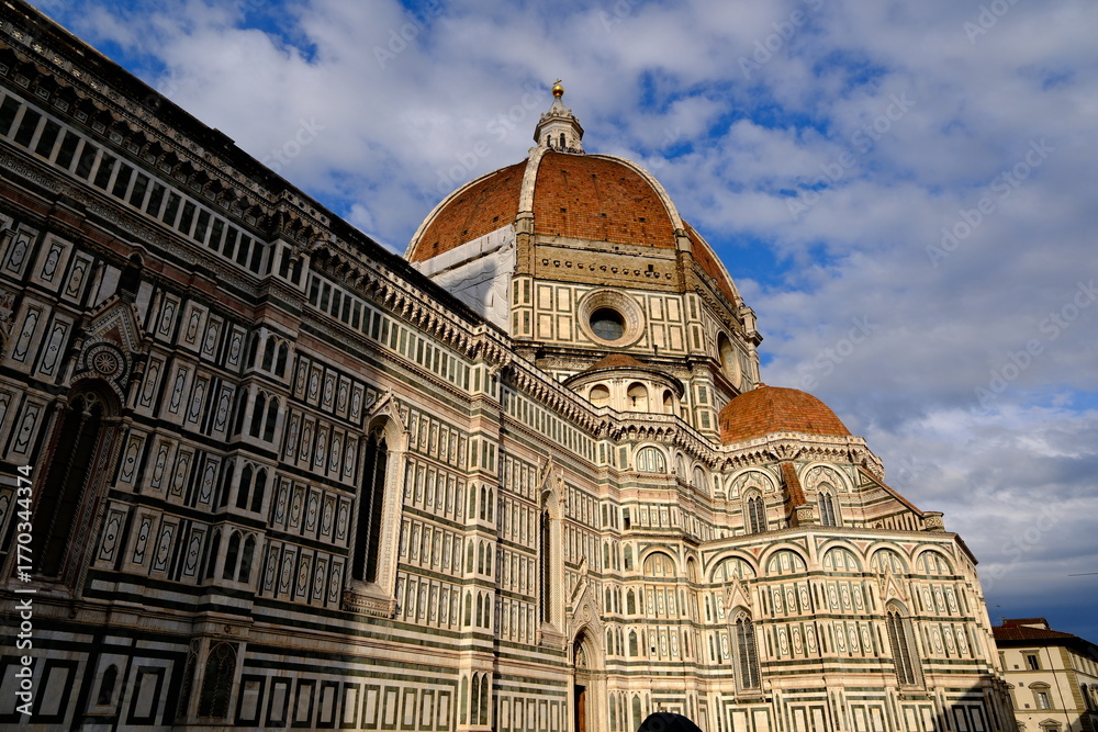 Fototapeta premium Florence Cathedral exterior under sunlight