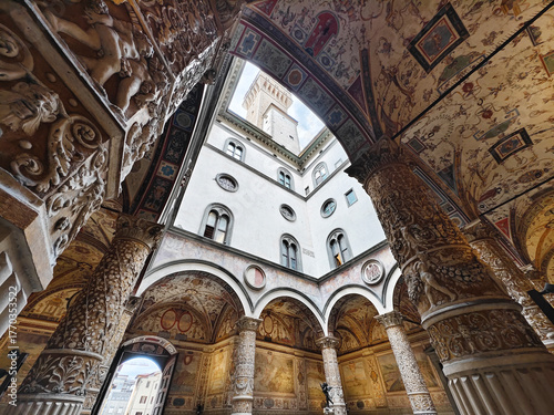 Photos Renaissance architecture in Cortile di Michelozzo (Michelozzo's Courtyard) of th