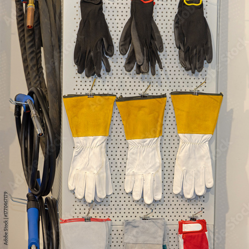 New Leather Welding Gloves Hands Protection Safety Gear at Rack Shelf