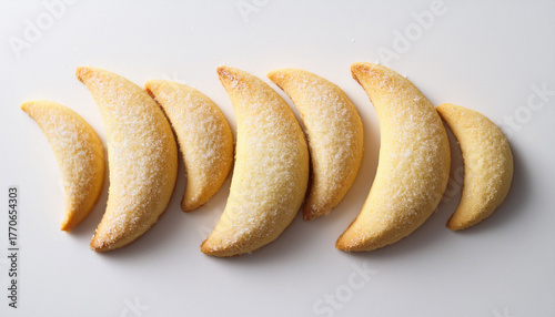 Kekse Vanillekipferl Von Oben Auf Weissem Hintergrund