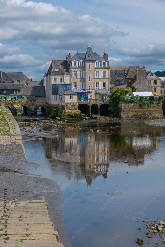 Fototapeta premium The Rohan Bridge ( Pont de Rohan) in Landerneau, Brittany, France