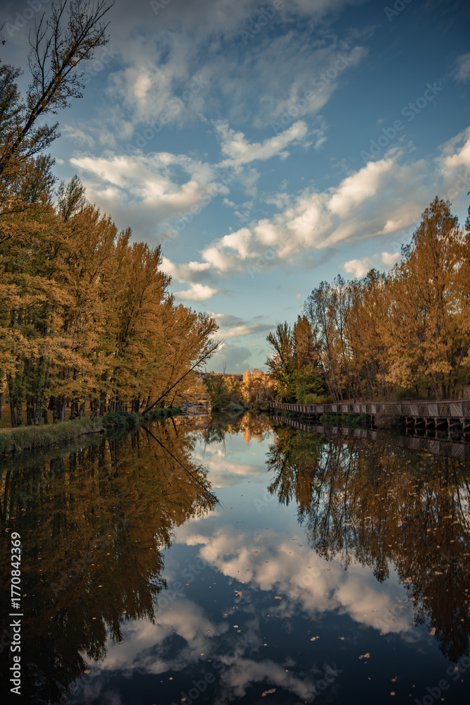 Fototapeta premium Soria, Spain. Autunm season. Colorful picture. Douro river.