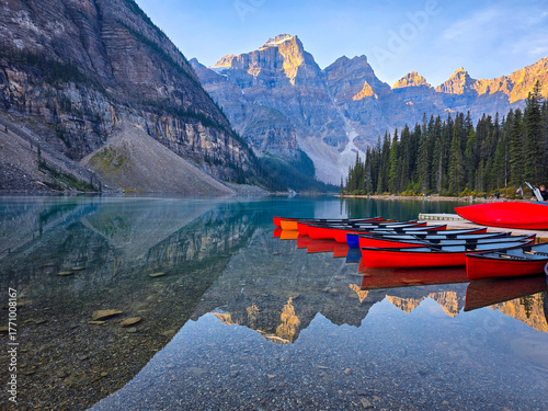 Картината върху платно Moraine Lake, Banff National Park, Canada
