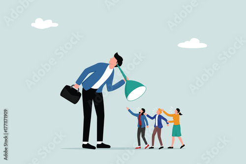 A good listener boss or entrepreneur, listens and accepts all opinions, suggestions or concepts of customer feedback, smart entrepreneurs try hard to listen to all suggestions from colleagues.