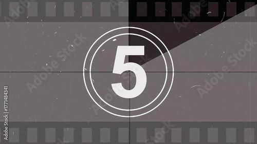 universal film leader, symbol counting down from 10, with chroma key green screen at the final, vintage style movie Old movie countdown ten seconds 4k video