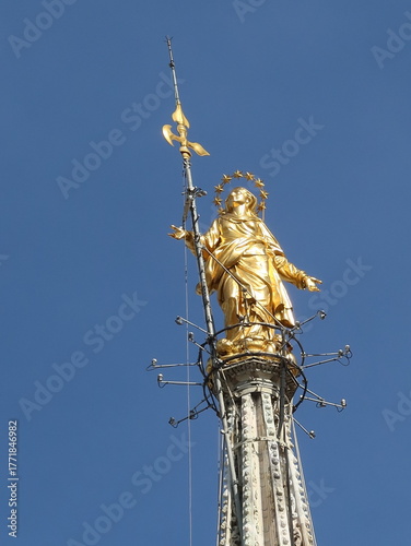 La Madonnina du Duomo - Milan